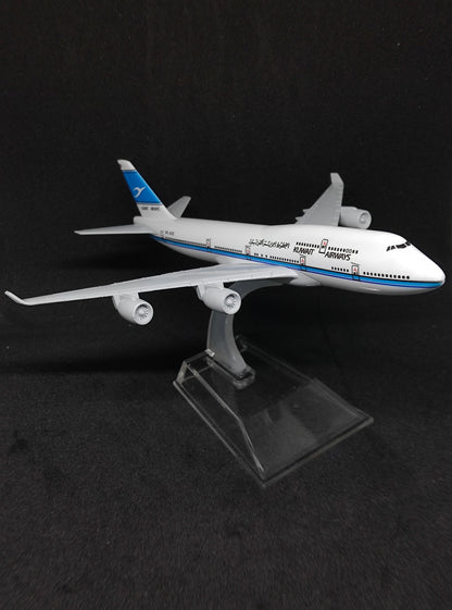 Kuwait Airways Boeing B747-400 9K-ADE 16cms Airplane Model
