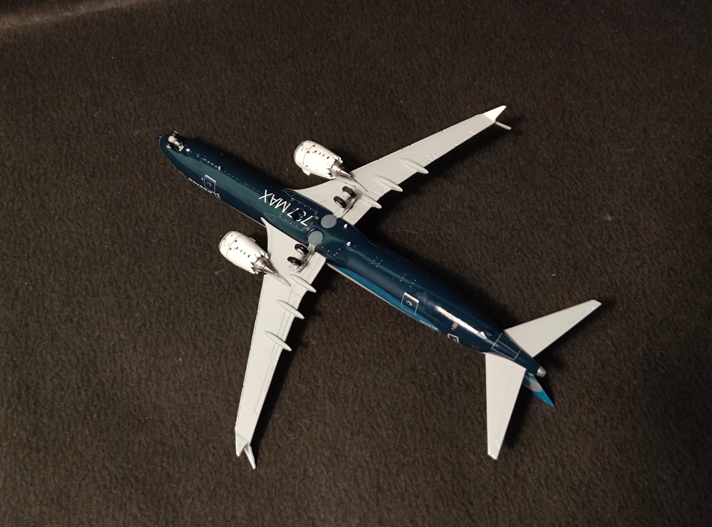 Boeing House Colours Livery Boeing B737 MAX 9 N7379E 1/400 Diecast Scale Model JCWings