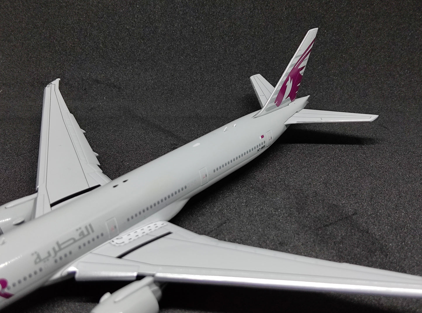 Qatar Airways Boeing 777-300ER A7-BEE (25 Years of Excellence) Flaps Down Version 1/400 Diecast Scale Model JCWings