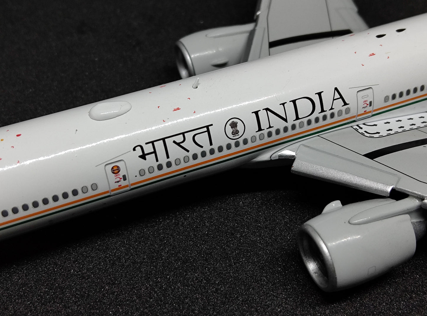 Bharat India Boeing 777-300ER VT-ALV 1/400 Aircraft Scale Model JCWings