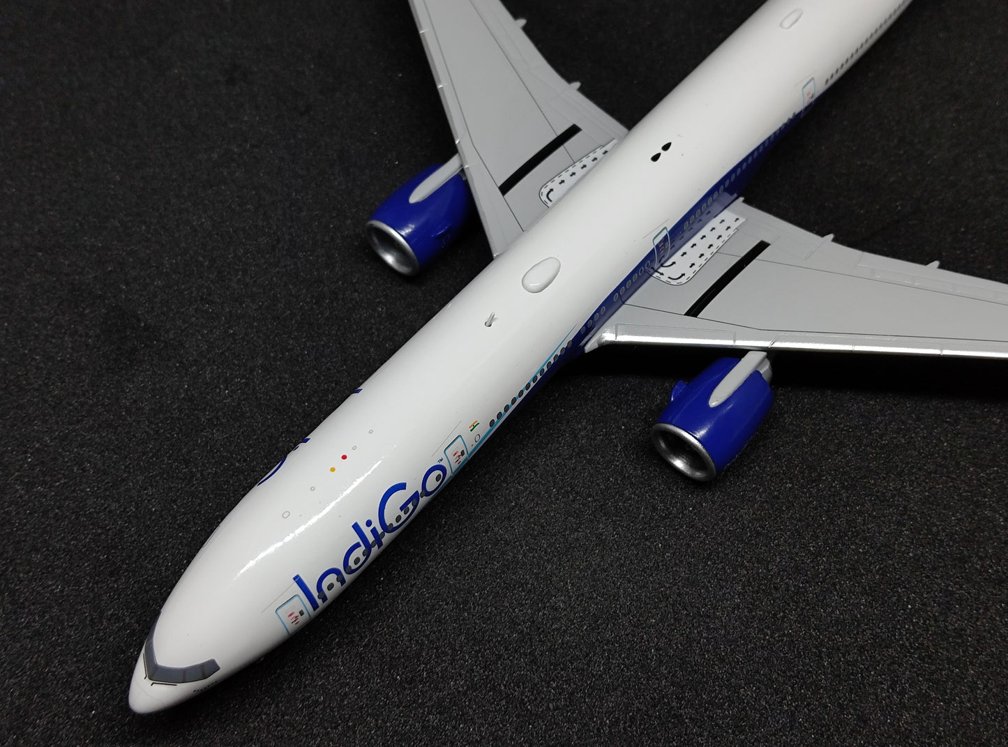 IndiGo Boeing 777-300ER TC-LKD 1/400 Aircraft Scale Model JCWings