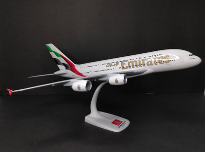 Emirates Airbus A380-800 A6-EOG (New Livery) 1/200 Scale Snap Fit Model