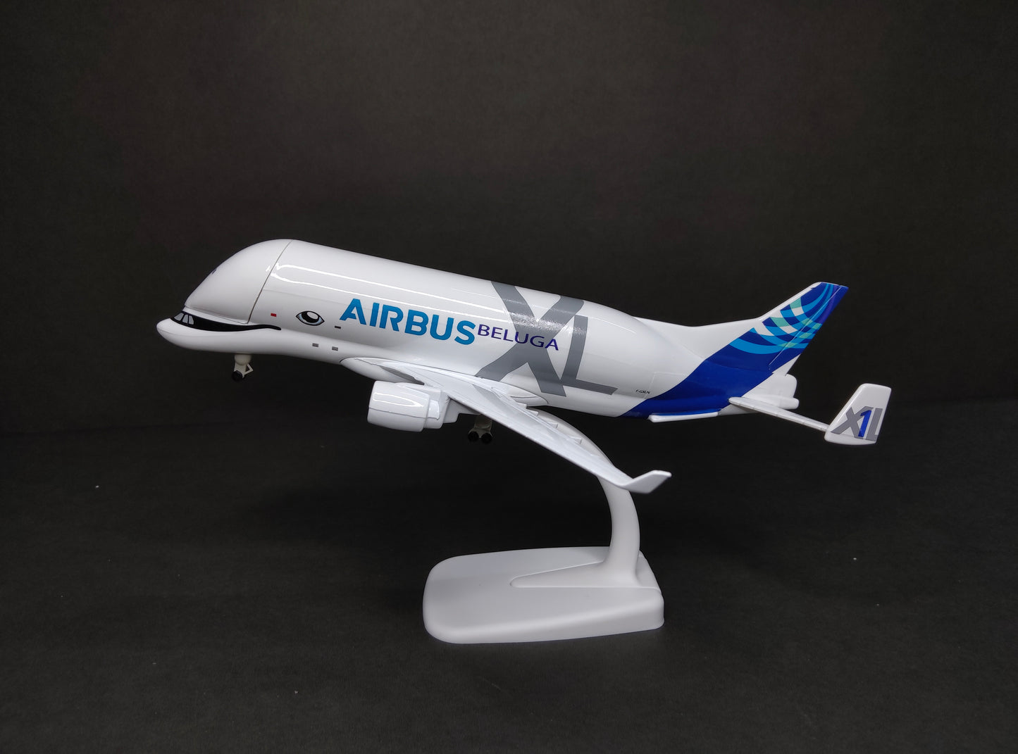 Airbus Transport International Beluga XL Airbus A330-700L F-GXLN 20cms Airplane Model