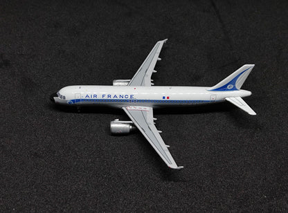 Air France Airbus A320-200 F-GFKJ (Retro Livery) 1/400 Diecast Scale Model Aviation400