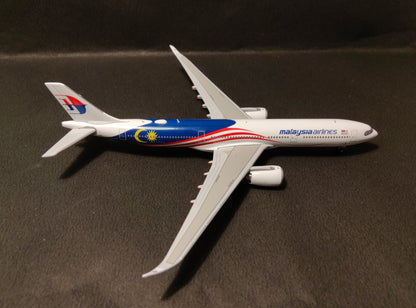 Malaysia Airlines A330-900 9M-MNG 1/400 Diecast Scale Model JCWings