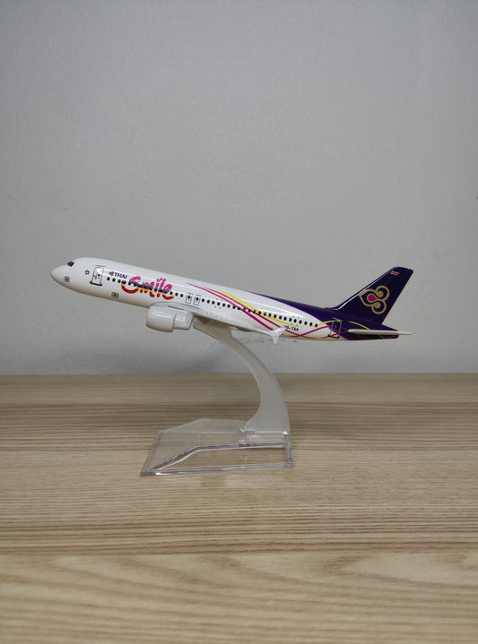 Thai Smile Airbus A320 HS-TXA 16cms Airplane Model