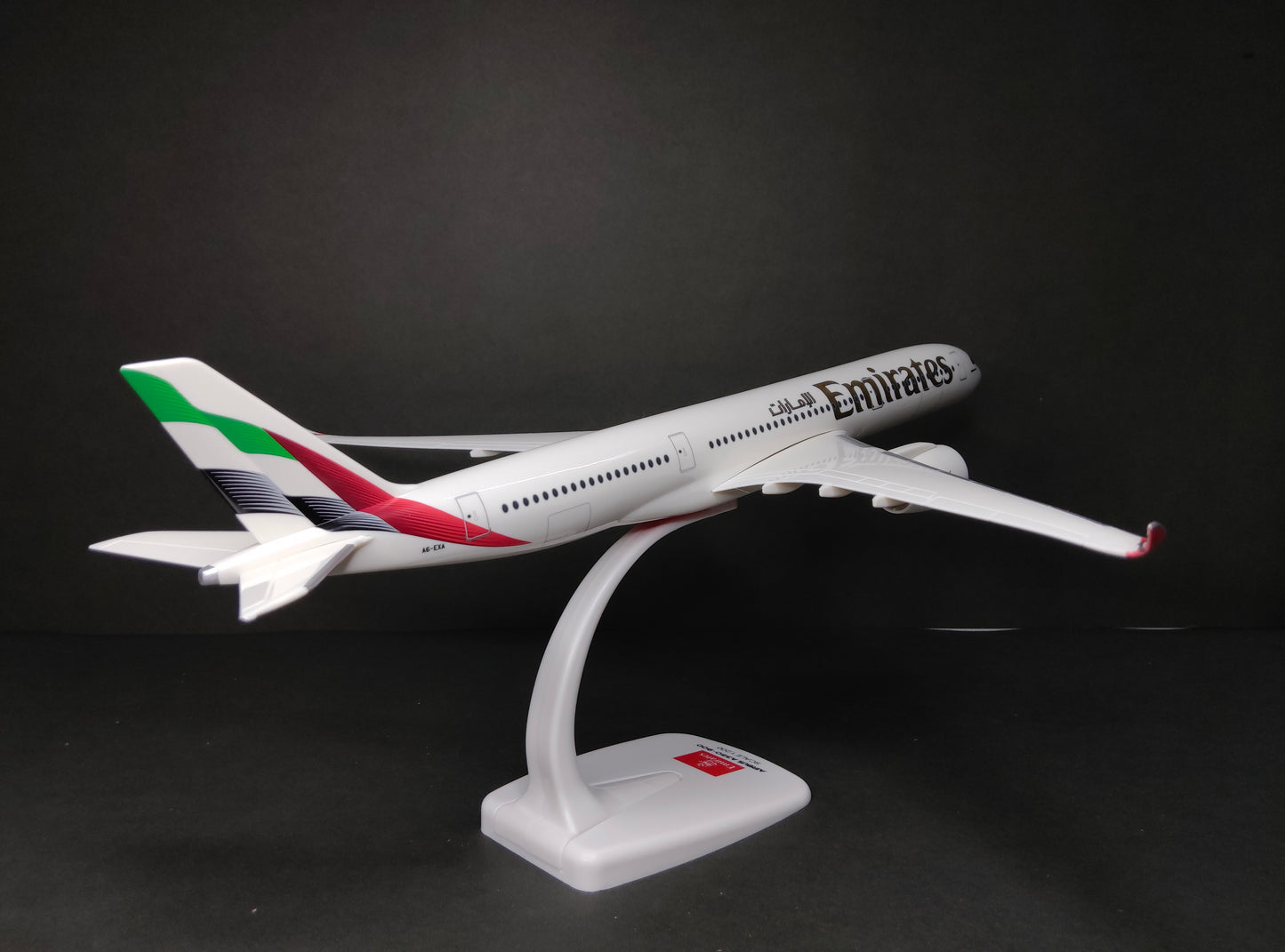 Emirates Airbus A350-900 A6-EXA 1/200 Scale Snap Fit Model