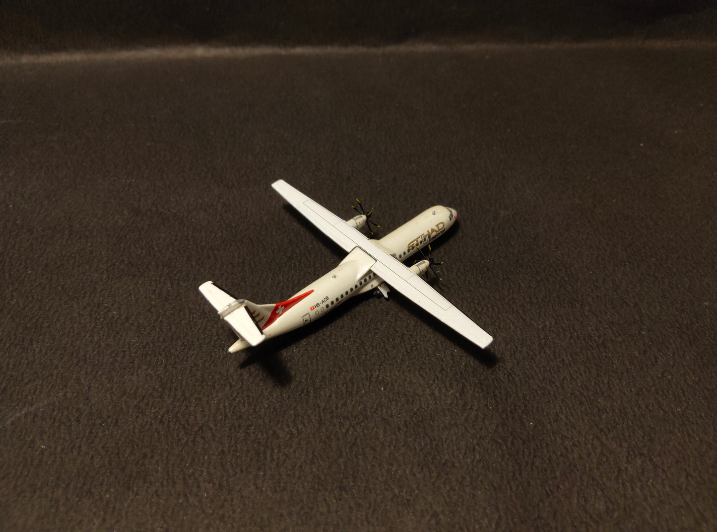Etihad Regional (Darwin Airline) ATR 72-500 HB-ACB 1/400 Diecast Scale Model JCWings