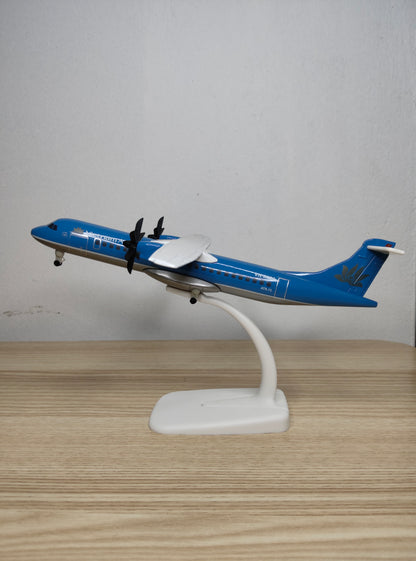 Vietnam Airlines ATR72-500 VN-B220 20cms Airplane Model