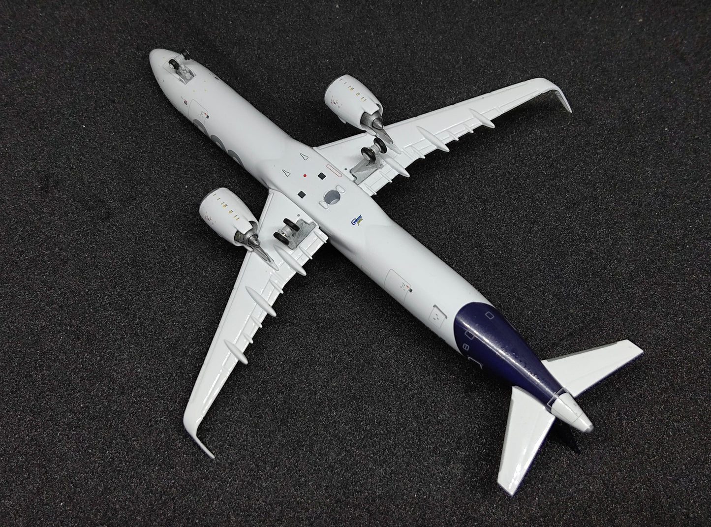 Lufthansa Airbus A321neo (600th Airbus Aircraft Sticker Livery) D-AIEQ 1/400 Diecast Scale Model GeminiJets