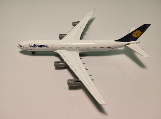 Lufthansa Airbus A340-200 D-AIBE 1/400 Diecast Scale Phoenix Models