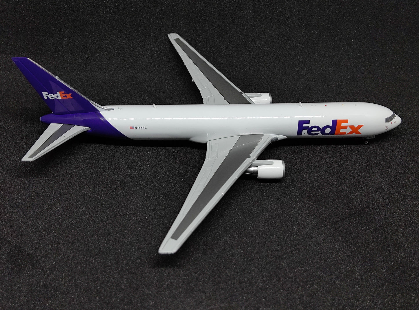 FedEx Boeing 767-300F N144FE 1/400 Diecast Scale Model GeminiJets