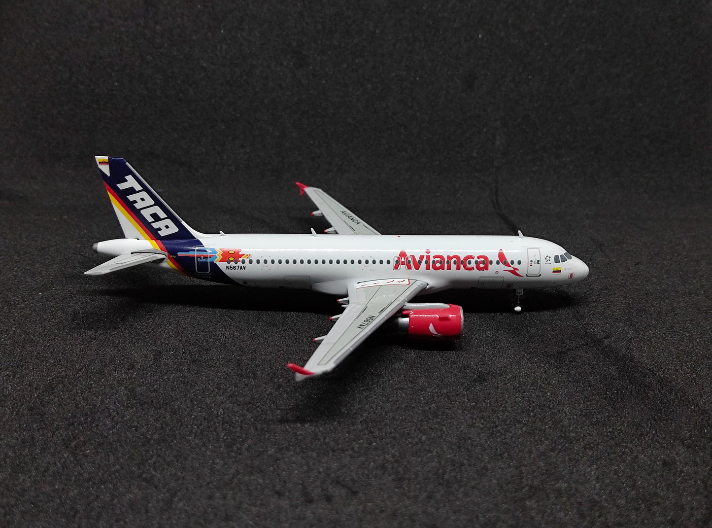Avianca Airbus A320 N567AV 1/400 diecast scale model GeminiJets