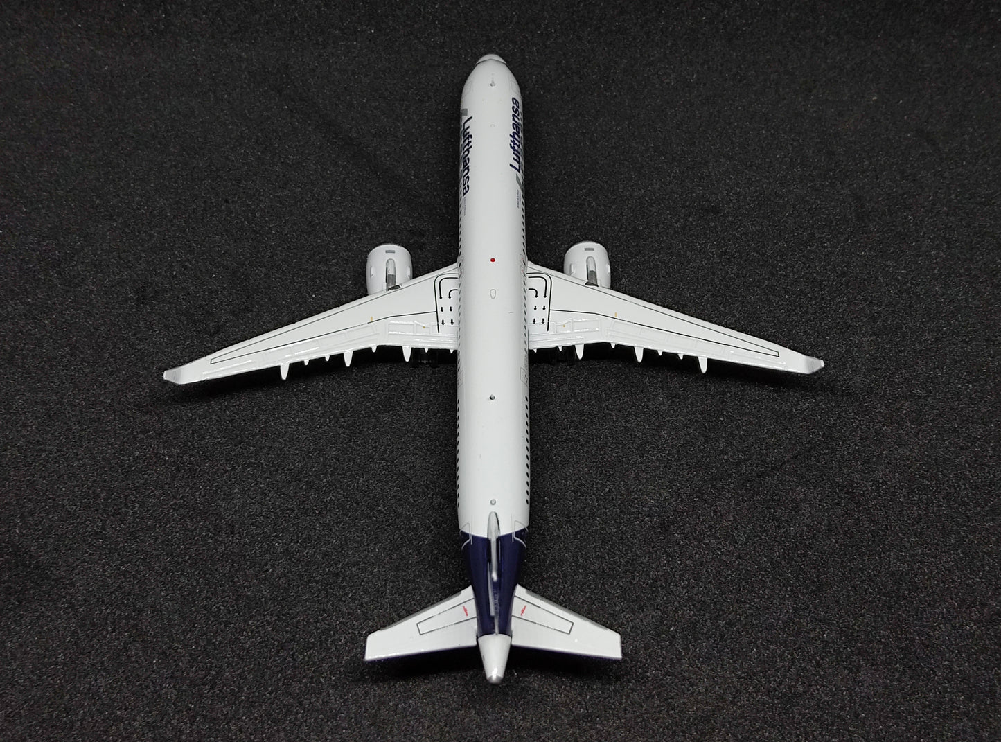 Lufthansa Airbus A321neo (600th Airbus Aircraft Sticker Livery) D-AIEQ 1/400 Diecast Scale Model GeminiJets