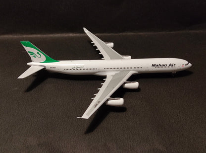 Mahan Air Airbus A340-300 EP-MMT 1/400 Diecast Scale Model Phoenix Models