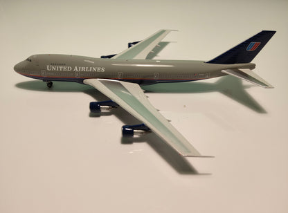 United Airlines Boeing B747-238B N161UA 1/400 Diecast Scale Model Phoenix Models