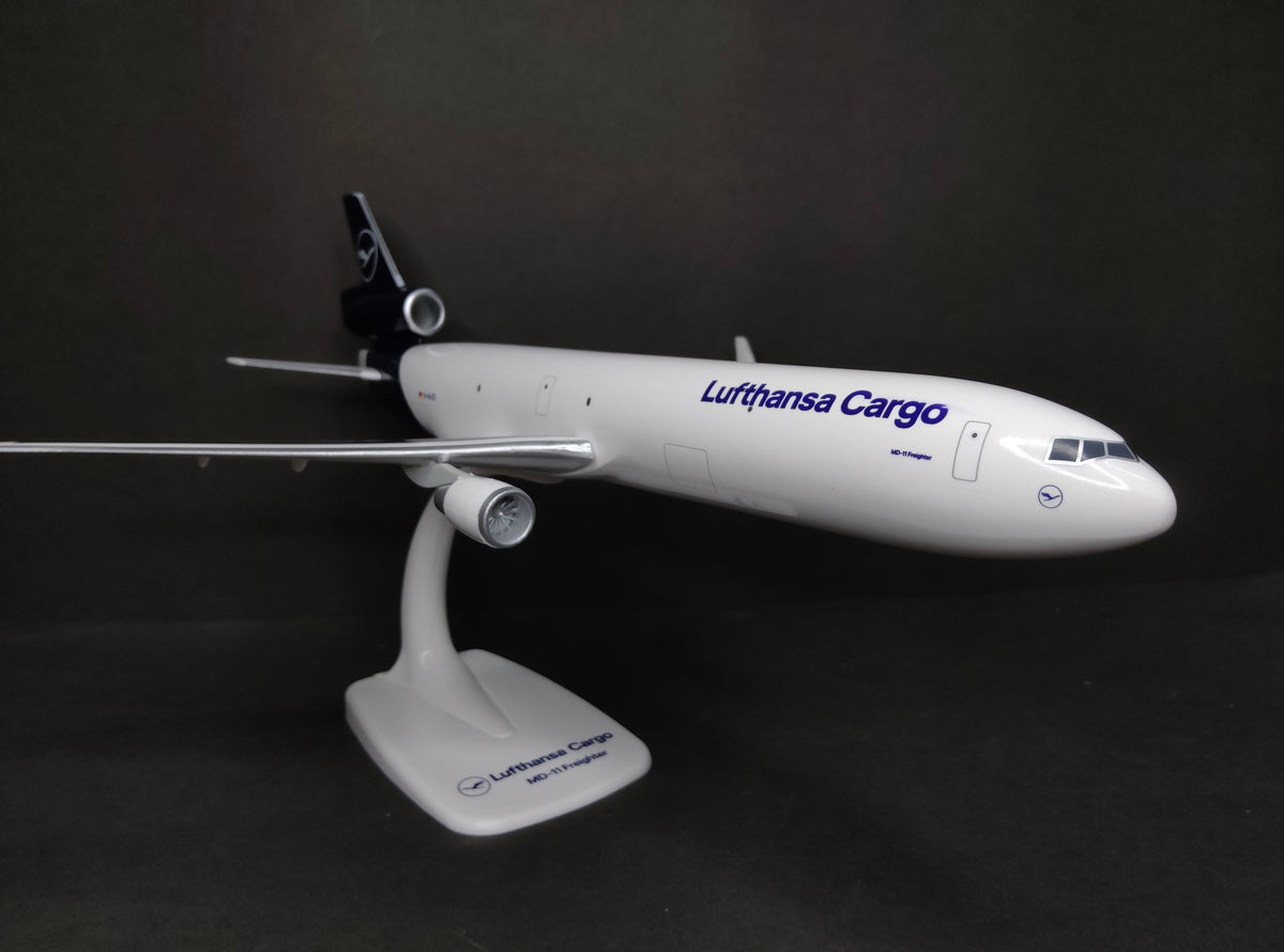 Lufthansa Cargo McDonnell Douglas MD-11 D-ALCD 1/200 Scale Snap Fit Model Herpa