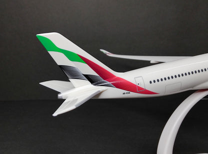 Emirates Airbus A350-900 A6-EXA 1/200 Scale Snap Fit Model