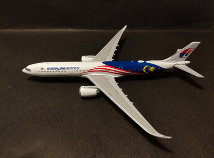 Malaysia Airlines A330-900 9M-MNG 1/400 Diecast Scale Model JCWings
