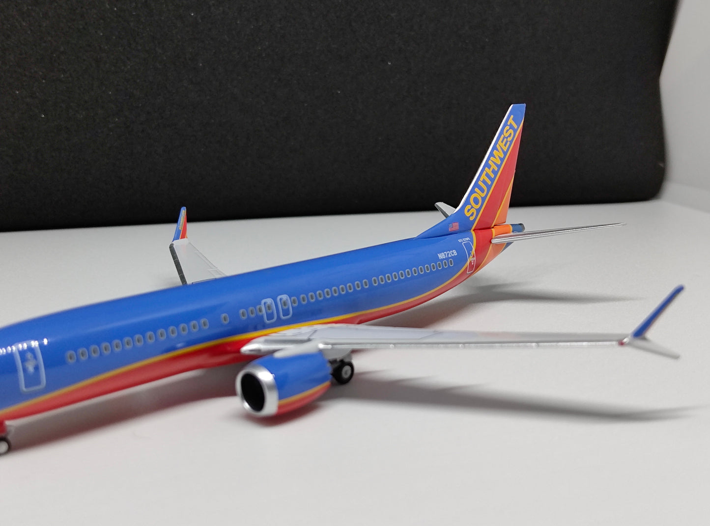Southwest Airlines Boeing B737MAX-8 N872CB (Colleen Barrett Heroine of the Heart Sticker) 1/400 Diecast Scale Model NGModels