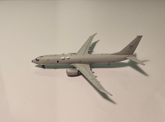 Royal Air Force Boeing P-8 Poseidon ZP806 1/400 Diecast Scale Model GeminiMacs