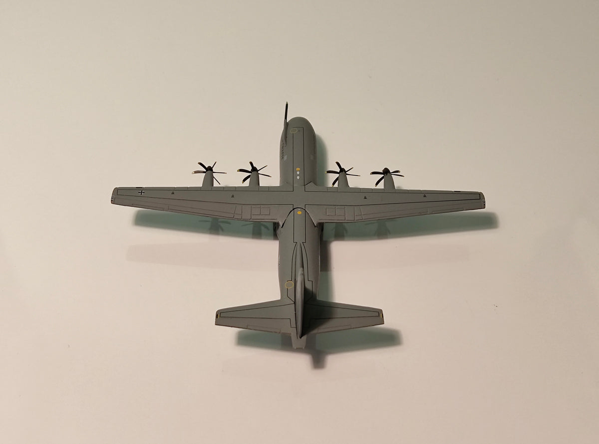 Luftwaffe Lockheed C-130J-30 5501 1/400 Diecast Scale Model GeminiJets