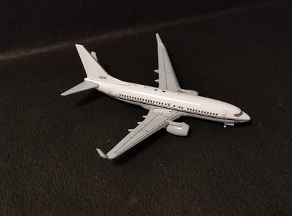 United States Navy C-40A Clipper 165835 B737 1/400 Diecast Scale Model JCWings