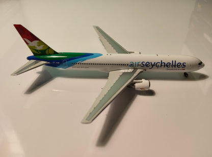 Air Seychelles Boeing B767-300ER S7-AHM 1/400 Diecast Scale Model Phoenix Models