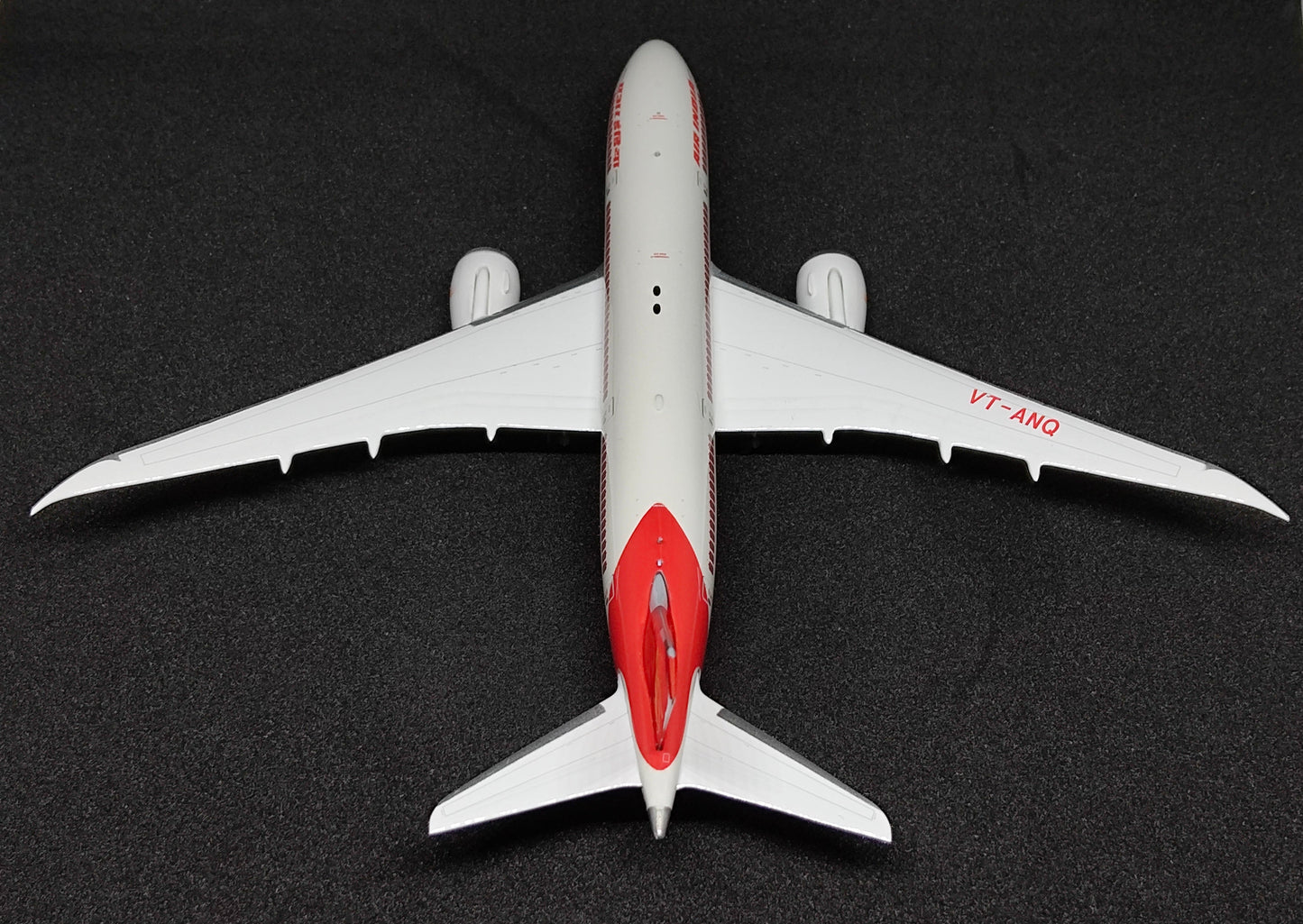 Air India Boeing 787-8 (Shri Guru Nanak Dev Ji 550 Years Celebration Livery) VT-ANQ 1/400 Aircraft Scale Model Phoenix