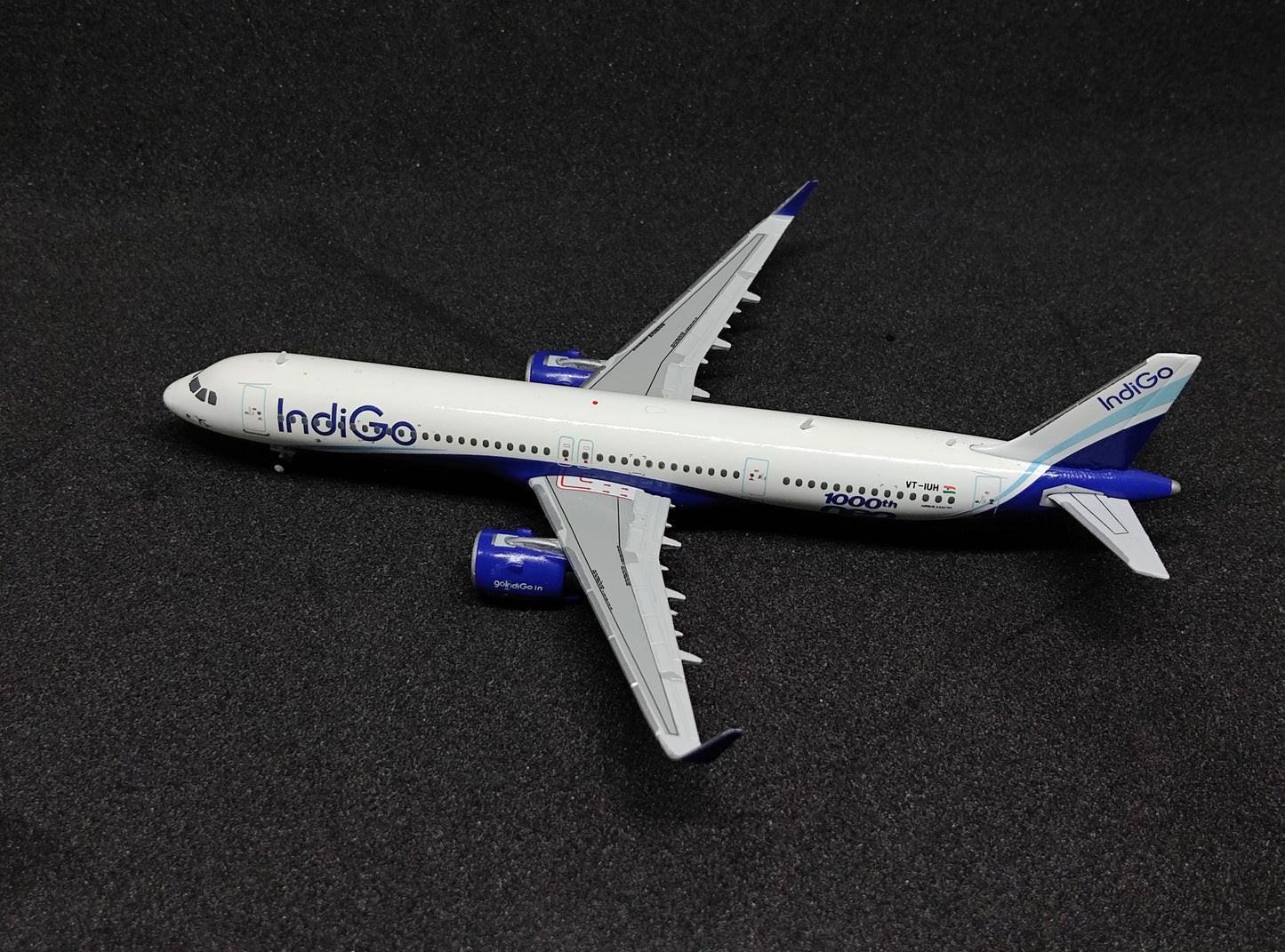 IndiGo Airbus A321neo (1000th neo sticker) VT-IUH 1/400 Diecast Scale Model JCWings