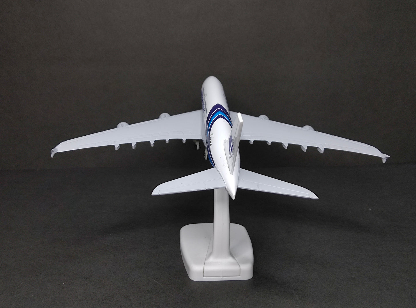 Malaysia Airlines Airbus A380-800 20cms Airplane Model