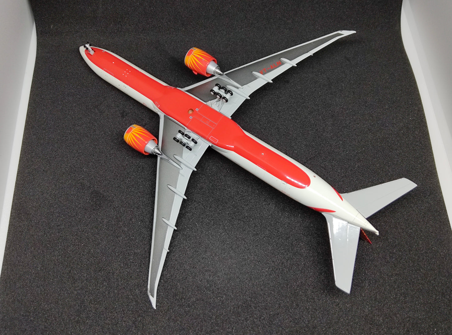 Air India Boeing 777-300ER (Celebrating India Livery) VT-ALN 1/400 Diecast Scale Model JCWings