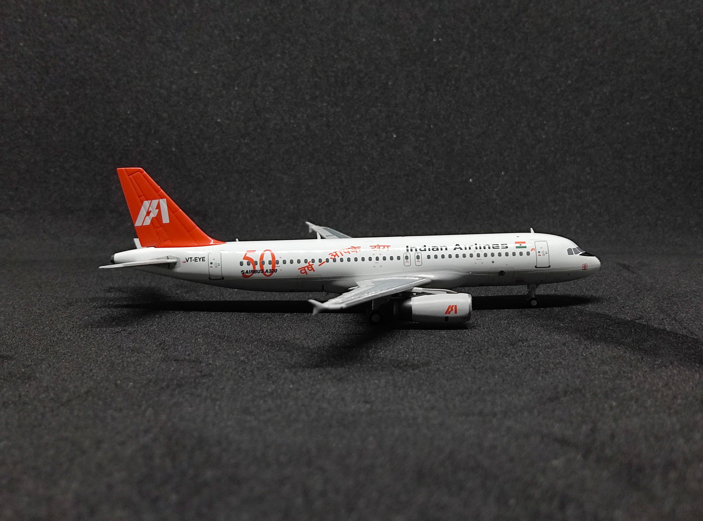 Indian Airlines Airbus A320-231 (50 years of flying livery) VT-EYE 1/400 diecast Aircraft Scale Model PandaModel