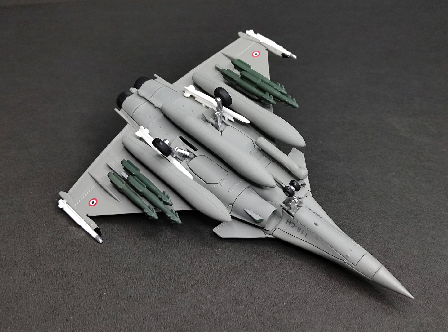 Dassault Rafale Fighter Jet 1/100 Aircraft Scale Model