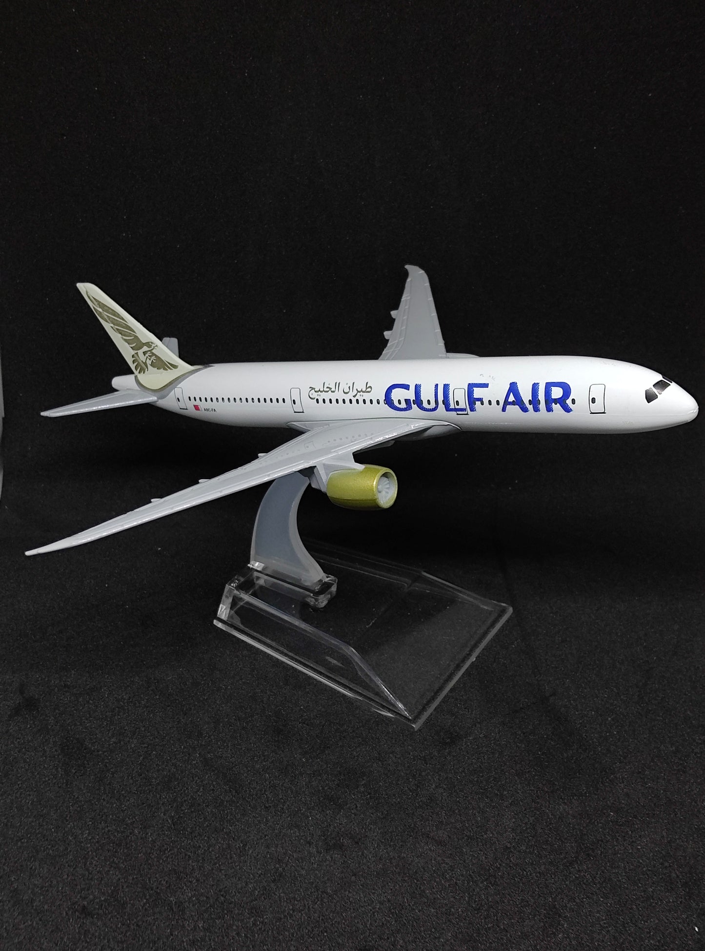 Gulf Air Boeing B787-9 DreamLiner A9C-FA 16cms Airplane Model