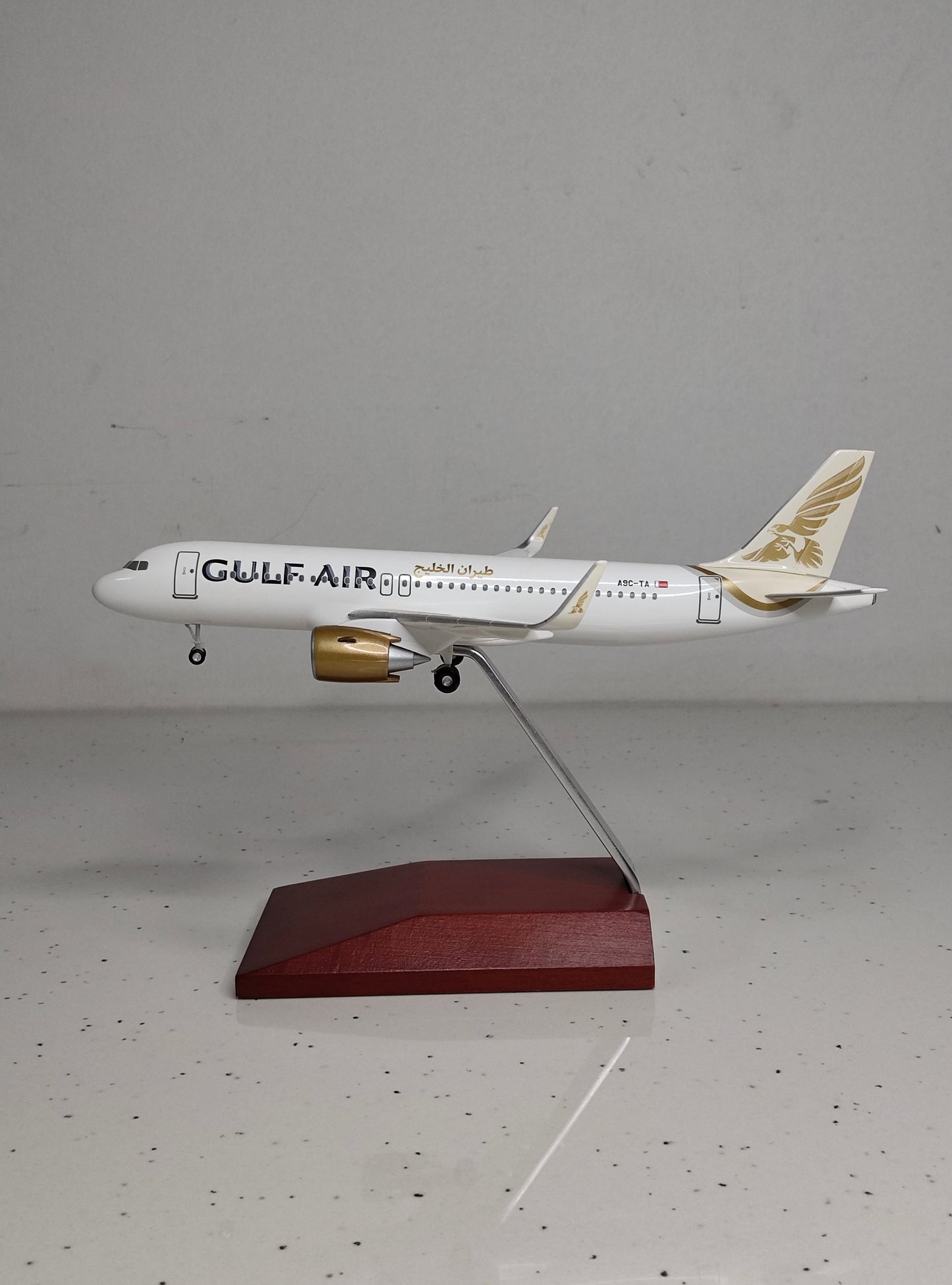 Gulf Air Airbus A320neo A9C-TA 1/200 Scale Model Hogan Wings