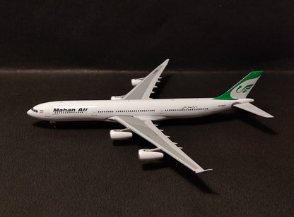 Mahan Air Airbus A340-300 EP-MMT 1/400 Diecast Scale Model Phoenix Models