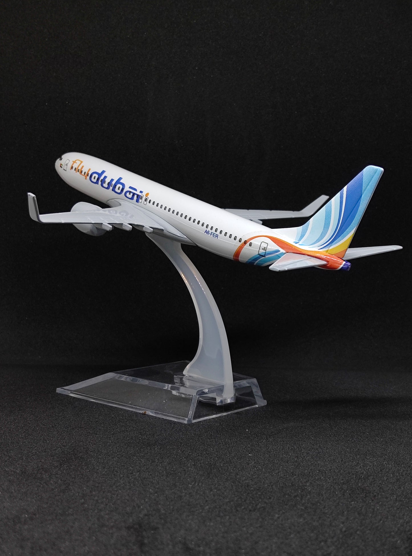 FlyDubai Boeing 737-800NG A6-FER 16cms Airplane Model