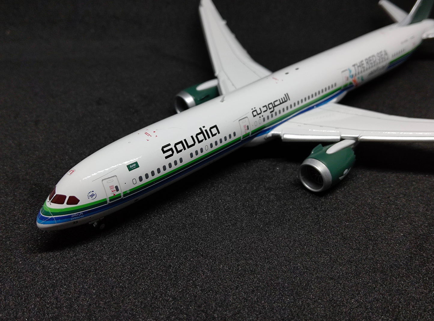 Saudia Boeing 787-10 Dream)Liner HZ-AR33 (The Red Sea) Flaps Down 1/400 Diecast Scale Model JCWings