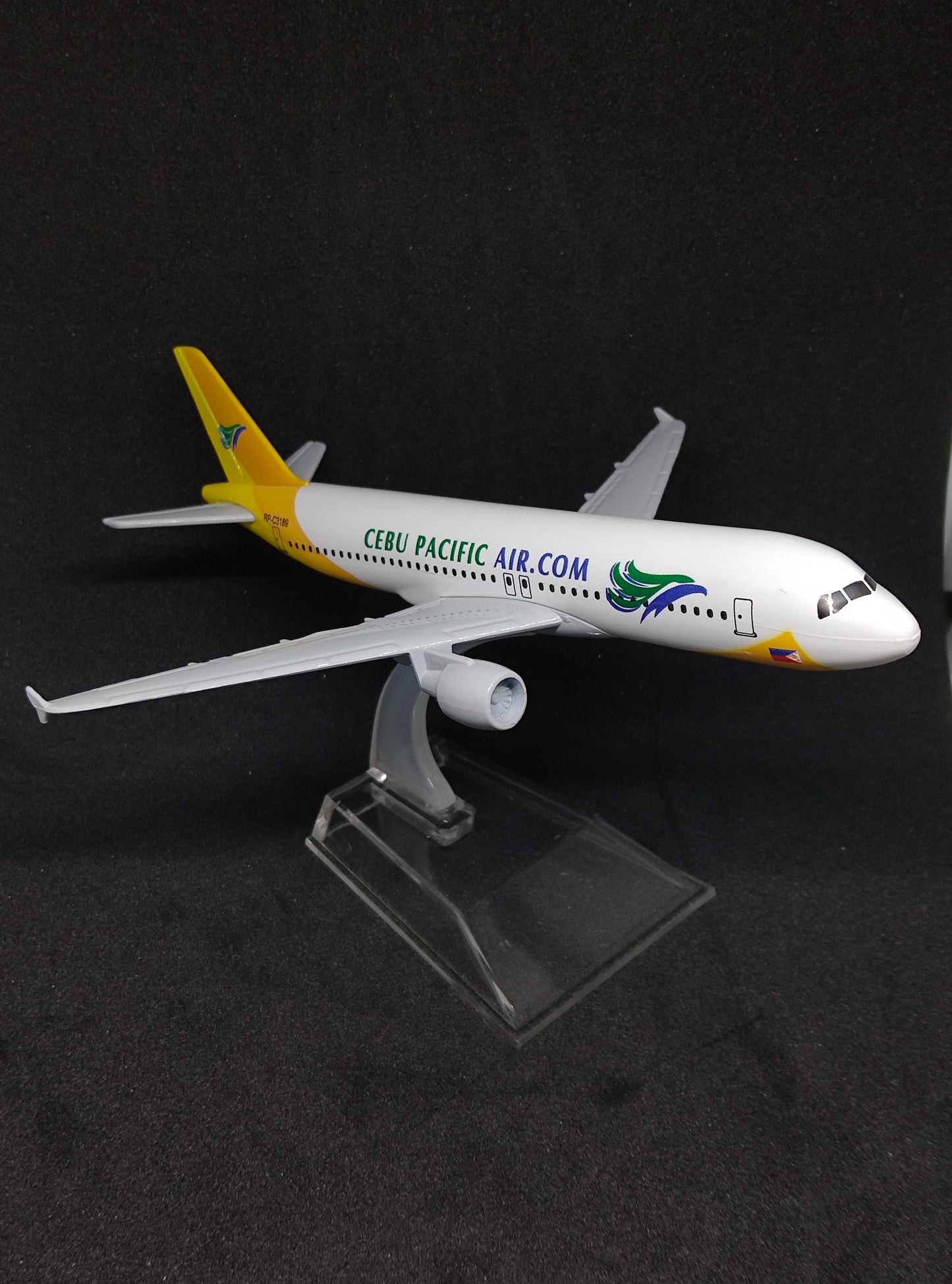 Cebu Pacific Air Airbus A320 RP-C3189 16cms Airplane Model