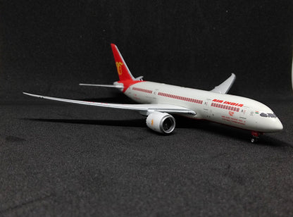 Air India Boeing 787-8 (Shri Guru Nanak Dev Ji 550 Years Celebration Livery) VT-ANQ 1/400 Aircraft Scale Model Phoenix