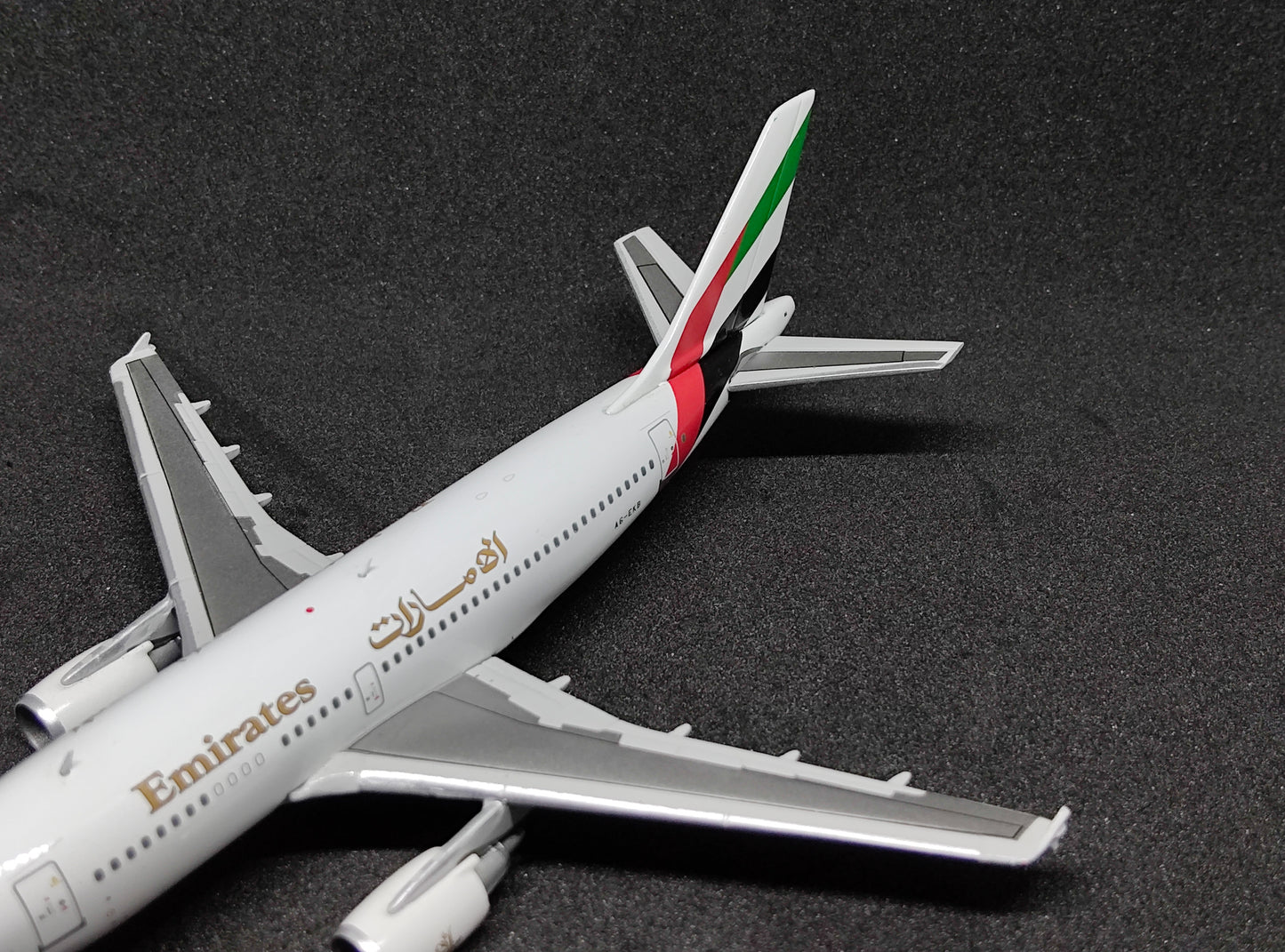 Emirates Airbus A310-300 A6-EKB 1/400 Diecast Scale Model GeminiJets