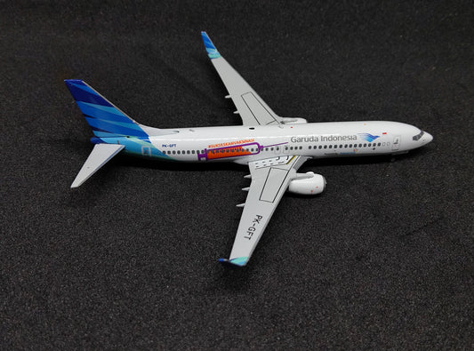 Garuda Indonesia Boeing B737-800 PK-GFT (#SukseskanVaksinasi Livery) 1/400 Diecast Scale Model Phoenix