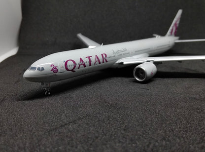 Qatar Airways Boeing 777-300ER A7-BEE (25 Years of Excellence) Flaps Down Version 1/400 Diecast Scale Model JCWings