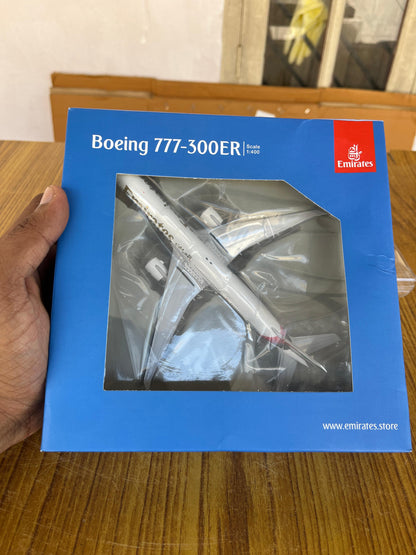 Emirates Boeing 777-300ER A6-ENV 1/400 Diecast Scale Model GeminiJets