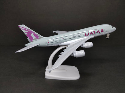 Qatar Airways Airbus A380-800 A7-APB 20cms Airplane Model