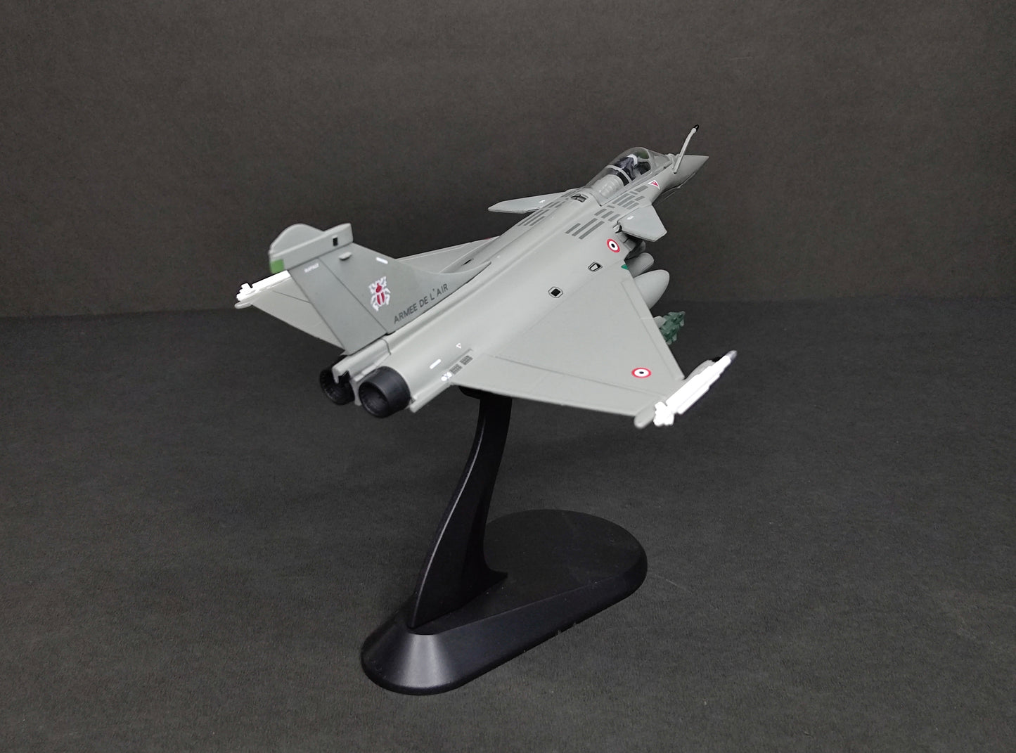 Dassault Rafale Fighter Jet 1/100 Aircraft Scale Model