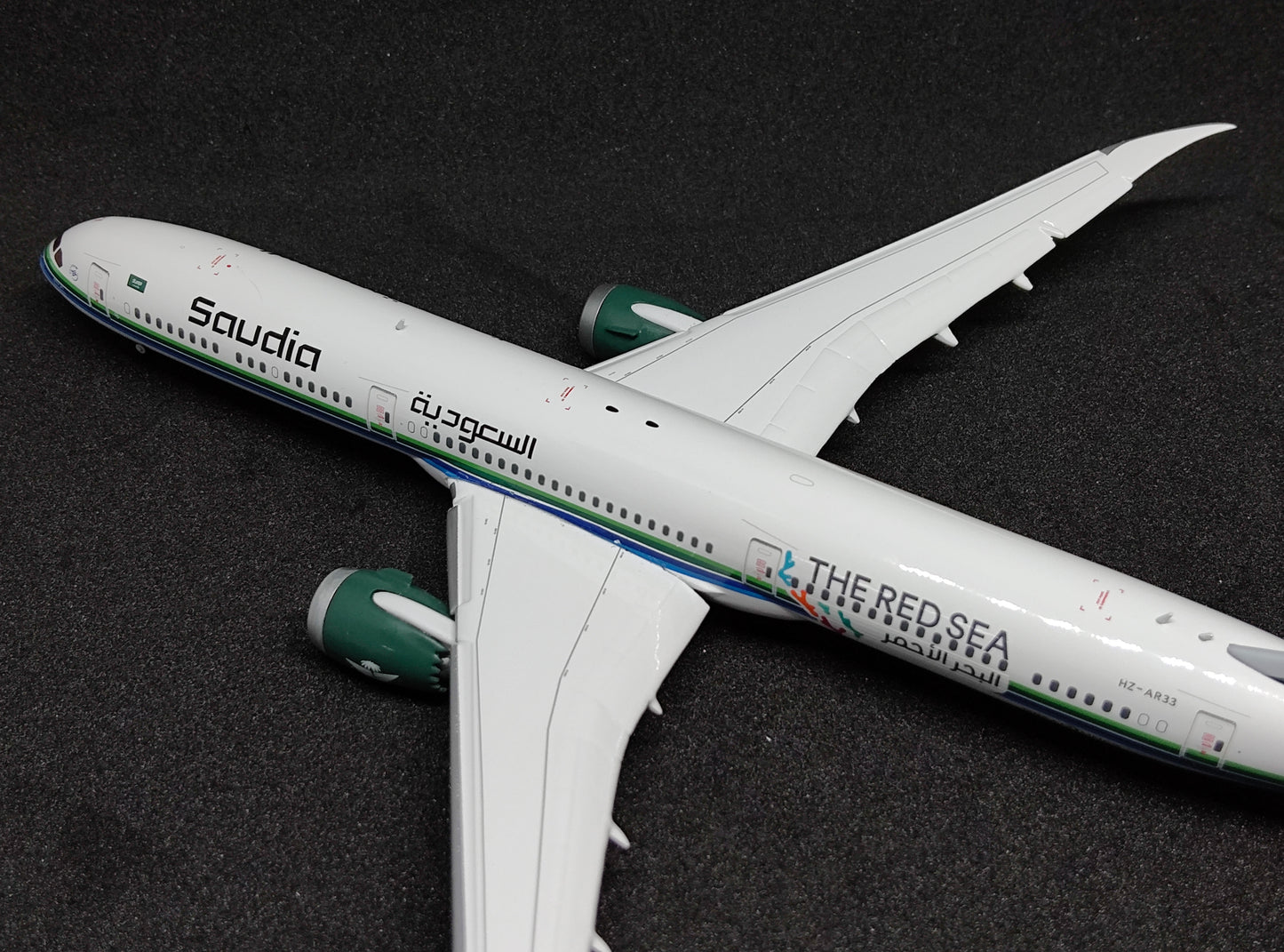Saudia Boeing 787-10 Dream)Liner HZ-AR33 (The Red Sea) Flaps Down 1/400 Diecast Scale Model JCWings