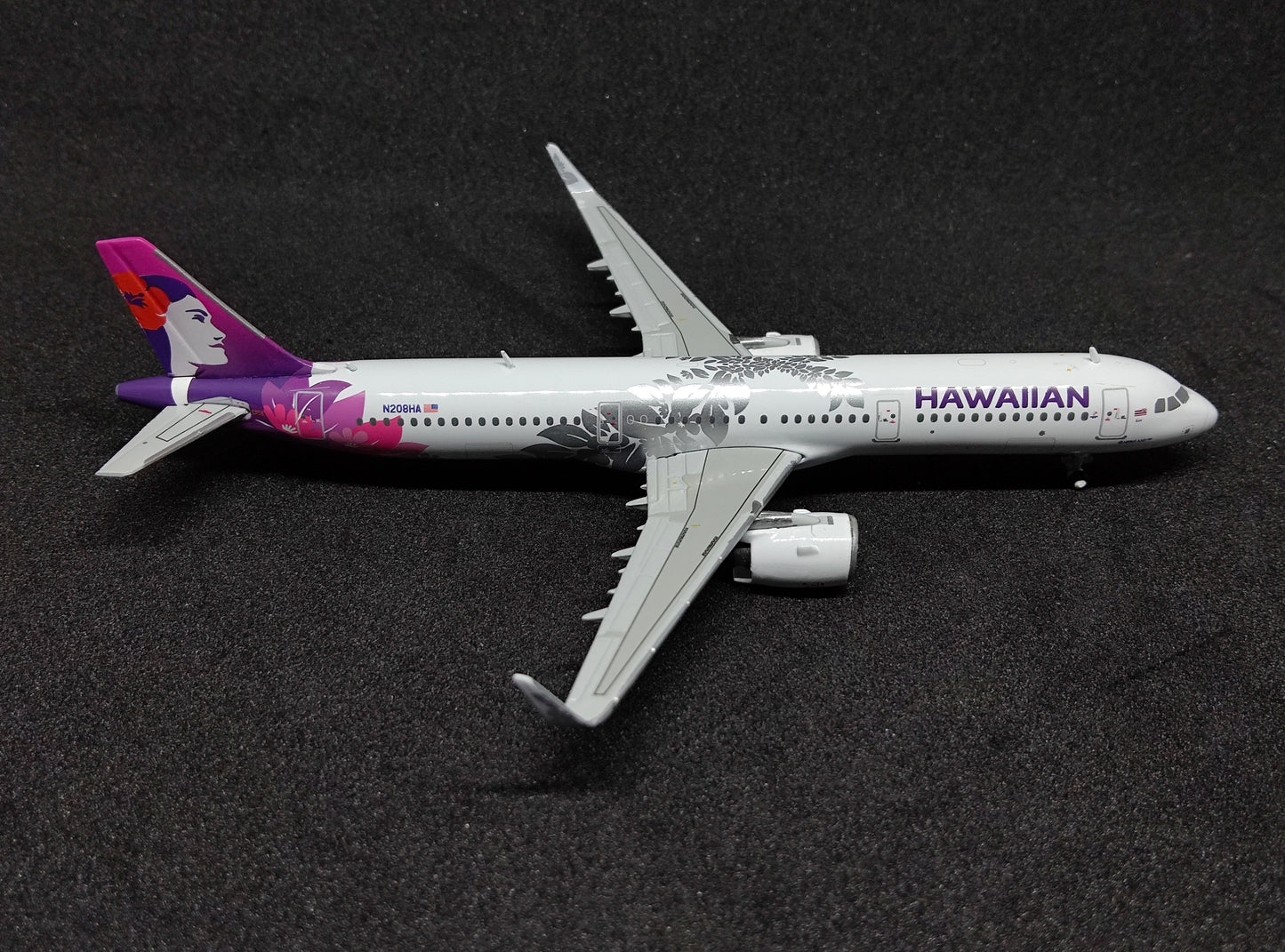 Hawaiian Airlines Airbus A321neo N208HA 1/400 Diecast Scale Model GeminiJets