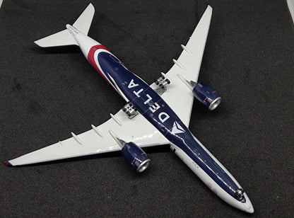 Delta Airlines (Team USA livery) Airbus A350-900 N521DN 1/400 Diecast Scale Model Aviation400 Detachable Landing Gear